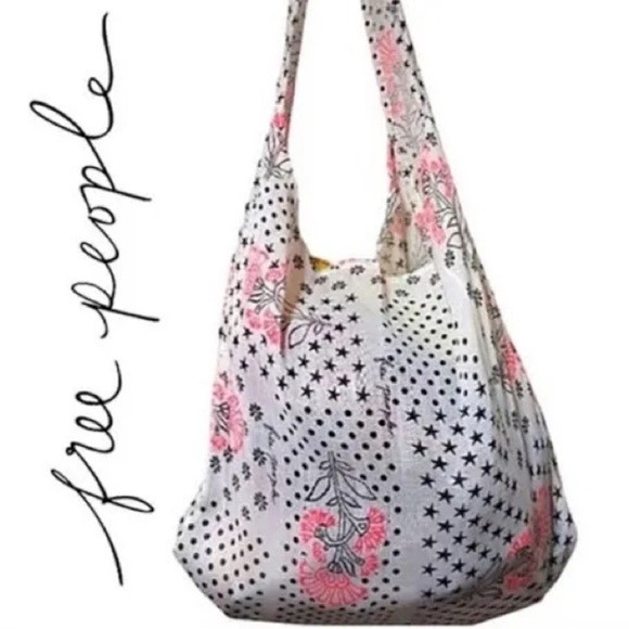 Free People Handbags - New Free People Pink and Black Floral Tote